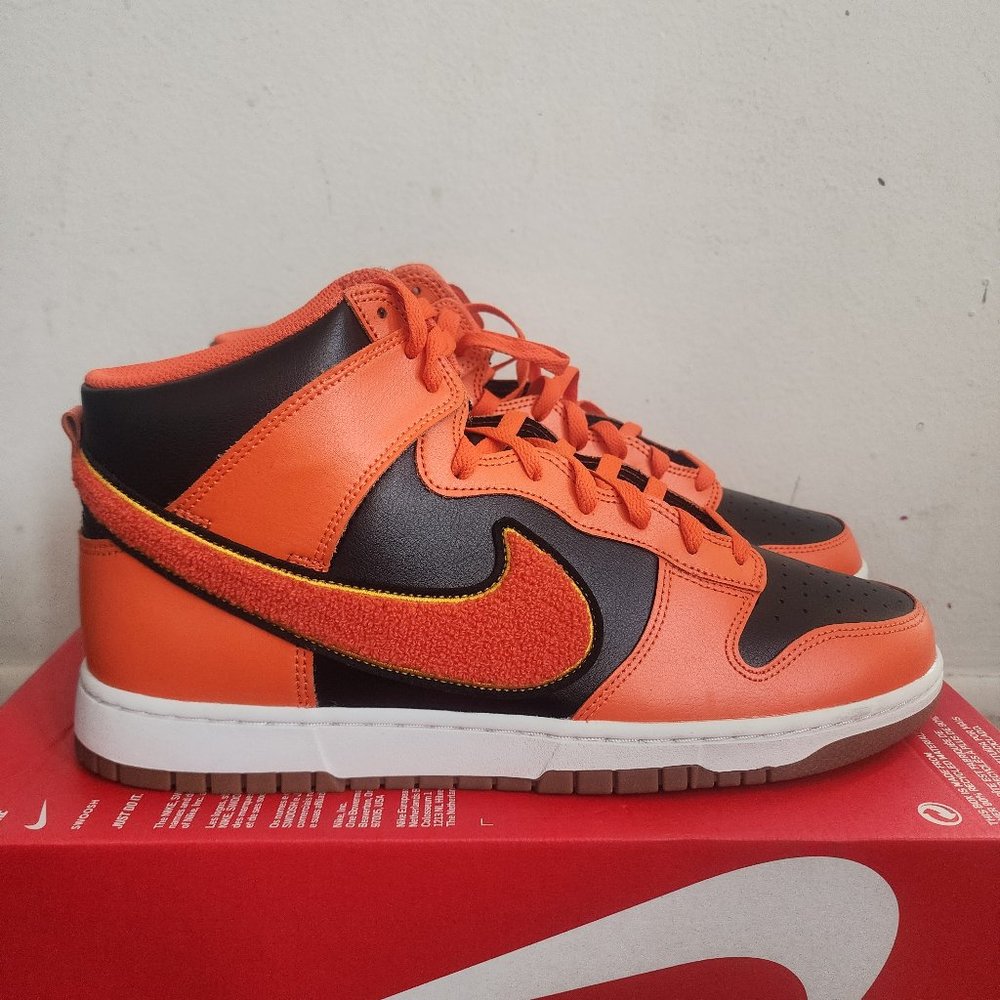 Nike dunk university high retro